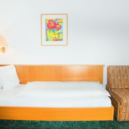 Hotel Gasthof zum Hirsch Wertingen Zimmer foto
