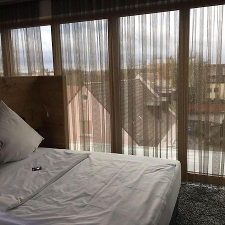 Hotel Gasthof zum Hirsch Wertingen Exterior foto