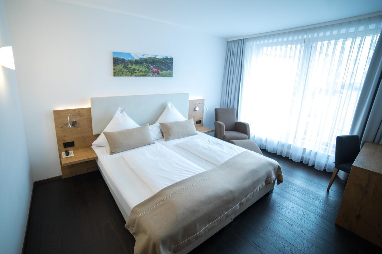 Hotel Gasthof zum Hirsch Wertingen Exterior foto